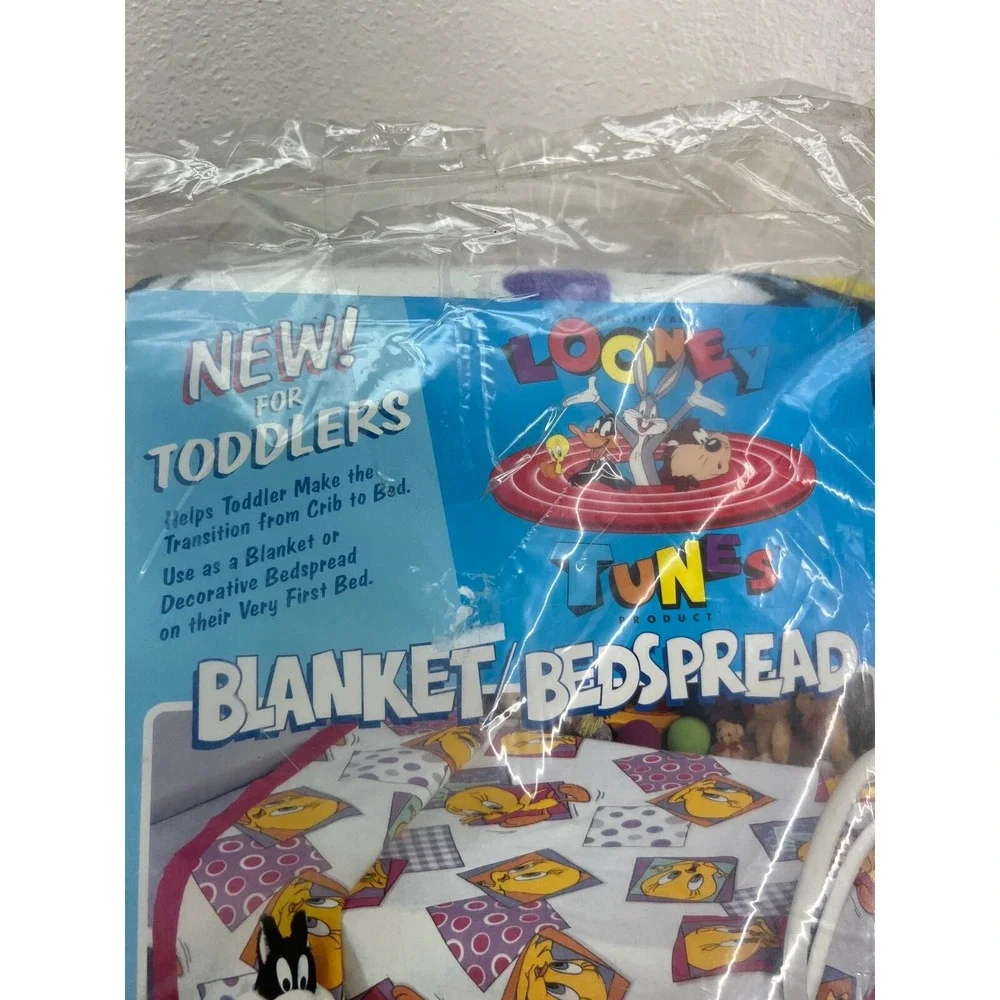 Vintage Looney Tunes 1994 Toddler Blanket Bedspread 45